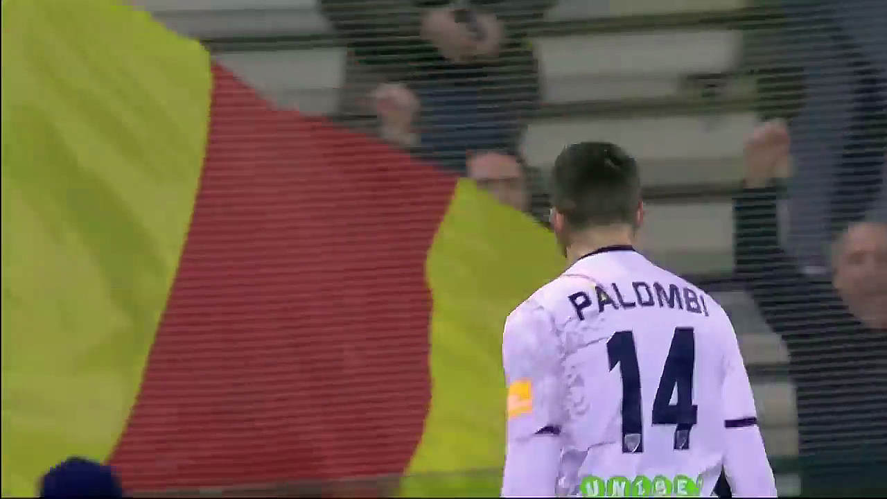Palombi festeggia il gol del 2-0