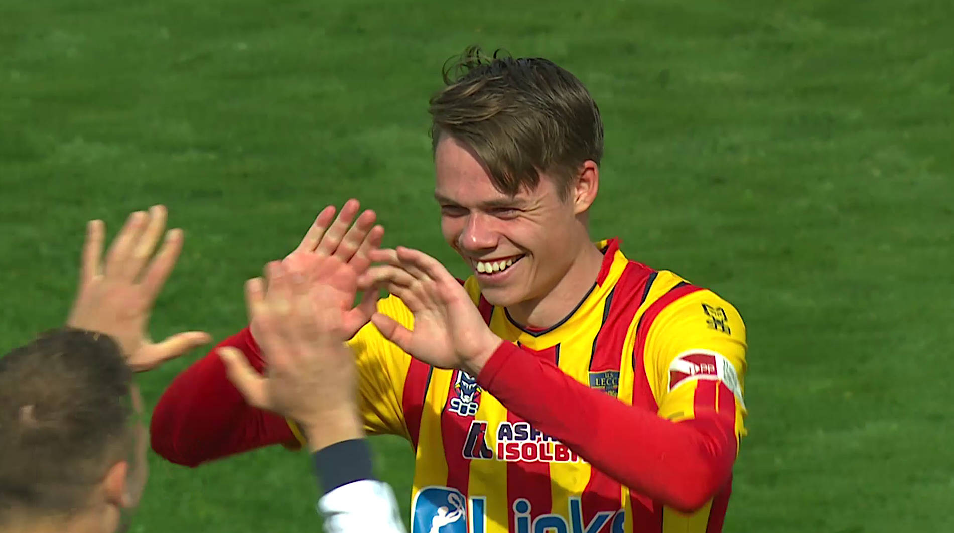 Helgason festeggia il gol-vittoria contro la Spal